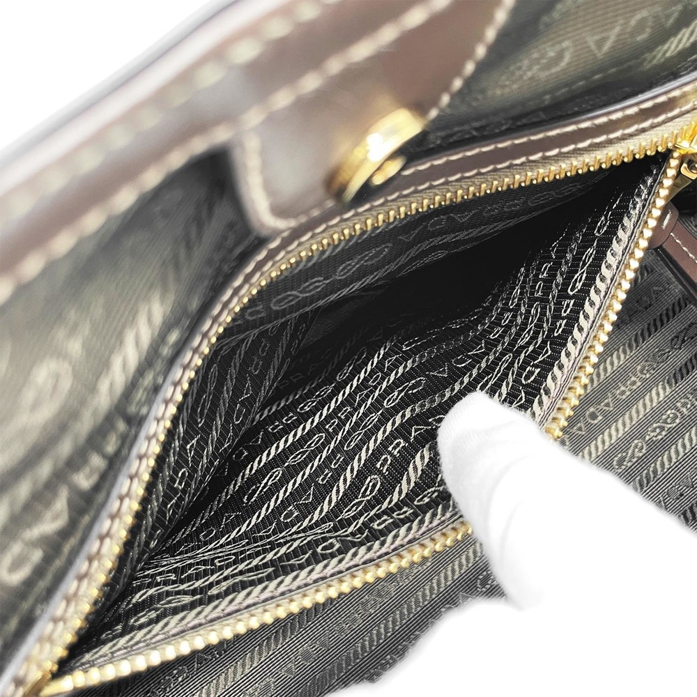 PRADA Bag - Picture 9 of 16